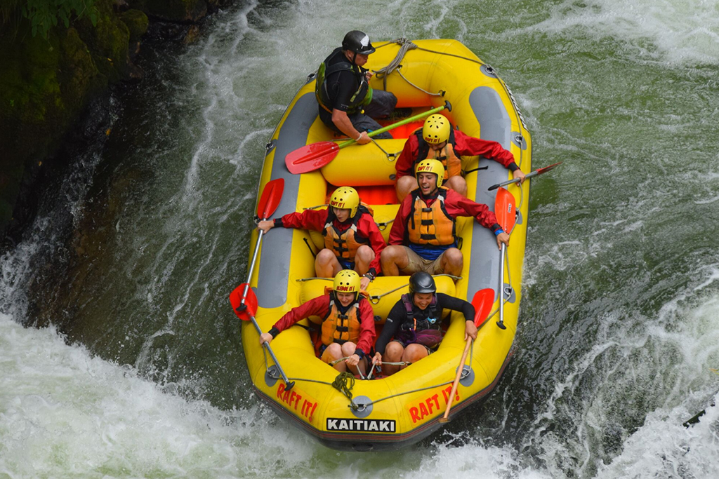 What To Expect When Rafting In Rotorua rapids